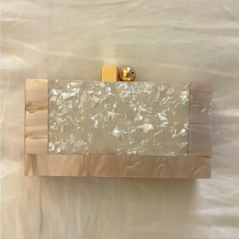 Pearl/gold Acrylic clutch - Cult Gaia Style